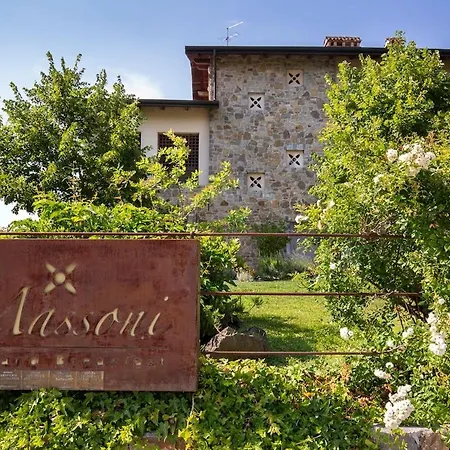 Pousada Massoni Wine Relais, *